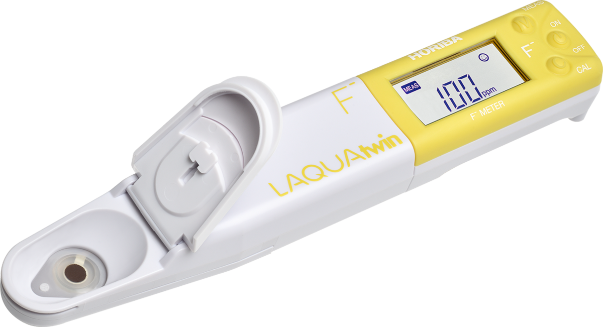 Horiba LAQUAtwin Fluorid Ionen Tester, offen, schräge Ansicht
